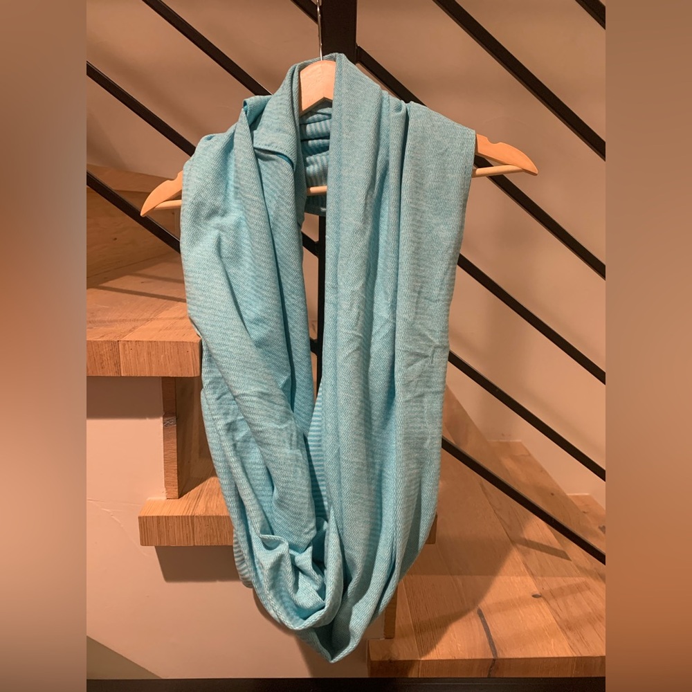 LuLulemon Vinyasa Bali Breeze Stripe Scarf - rulu